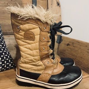 Sorel waterproof snow boots- size 3 youth